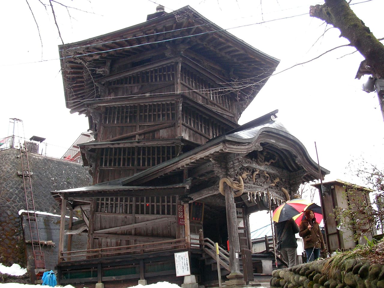 會津さざえ堂六角三層木造塔,內部為雙螺旋斜坡的國家重要文化財