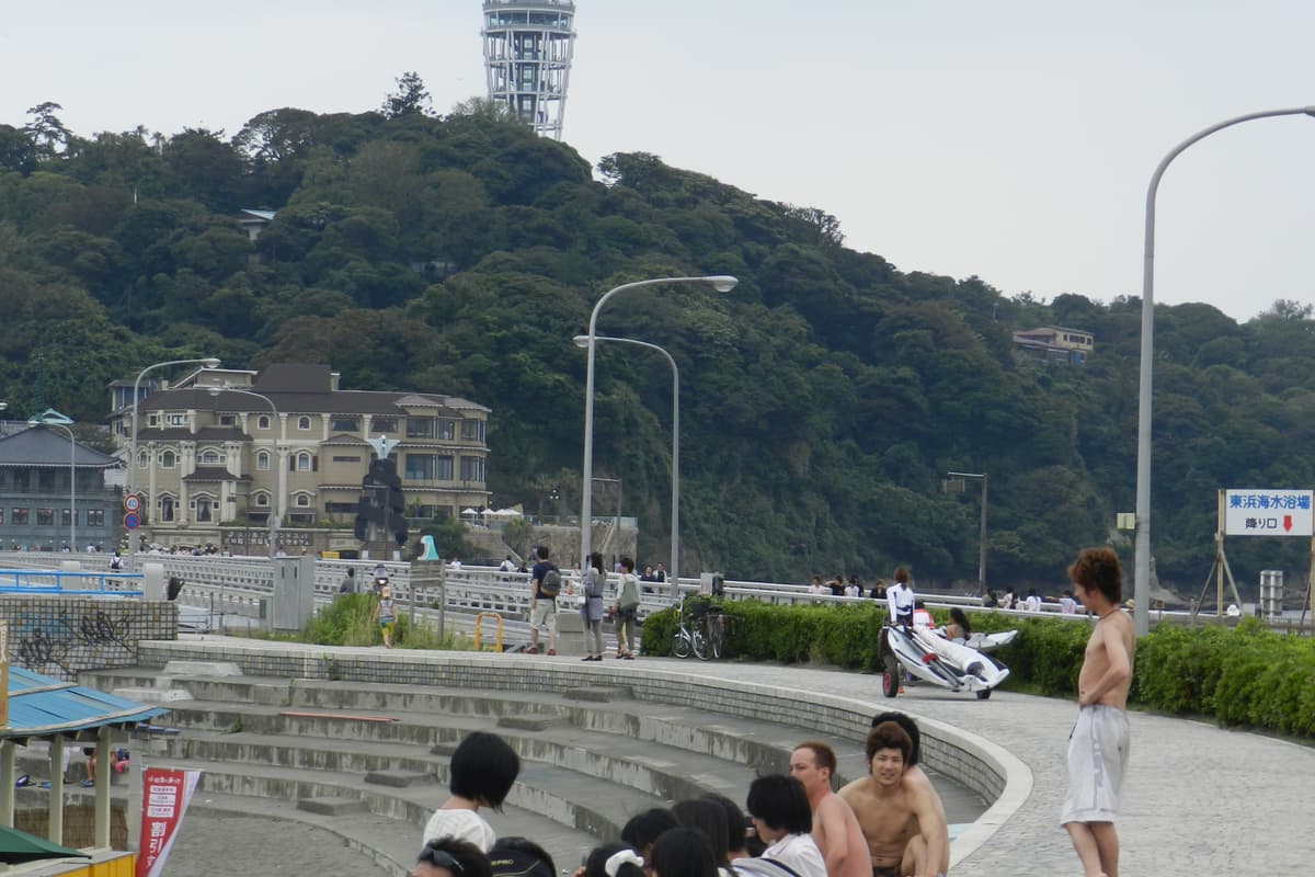 藤澤市 / 江之島實景照(Dr. Koto / CC BY 3.0 / Wikimedia Commons)
