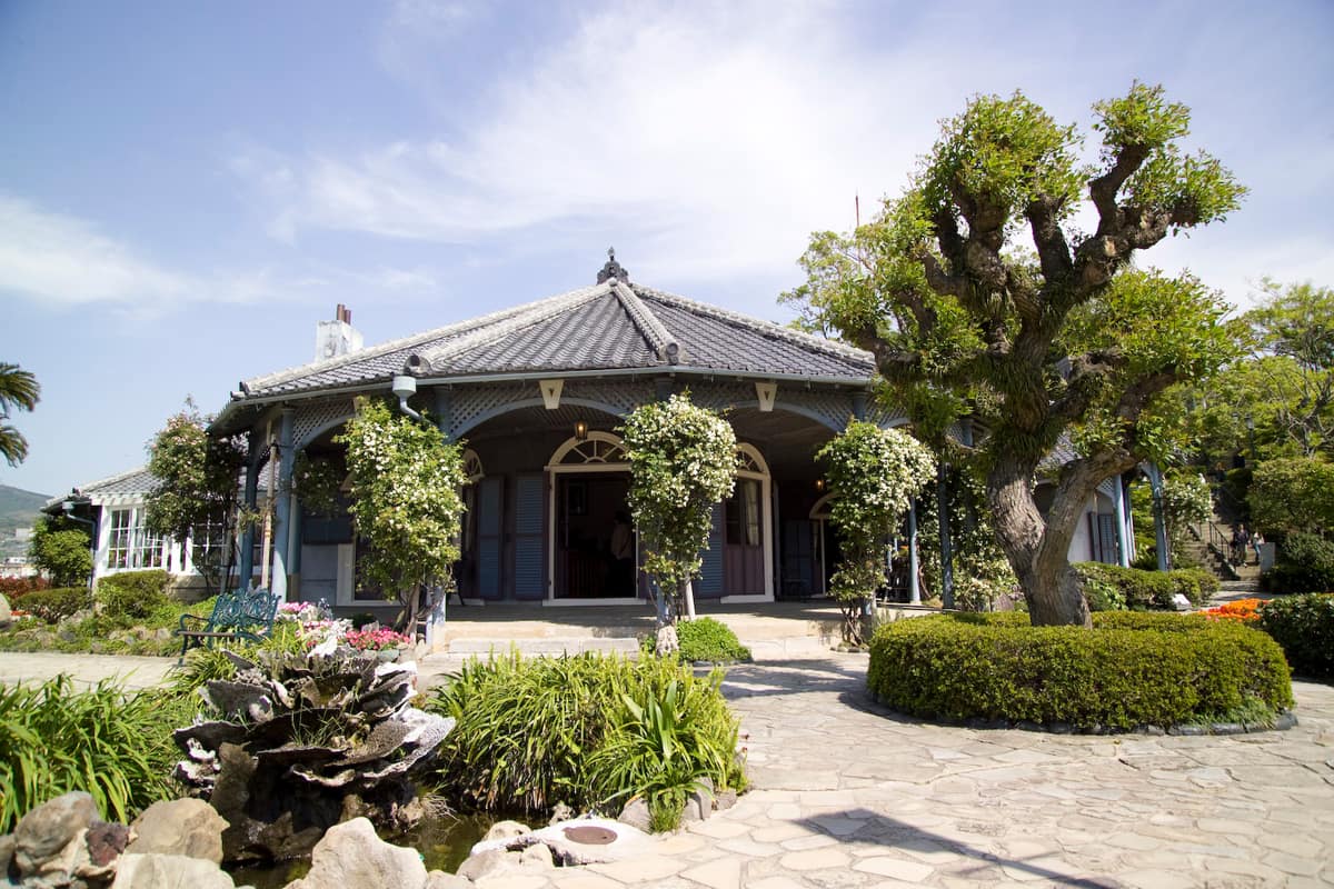 長崎市實景照(Fg2 / Public Domain / Wikimedia Commons)