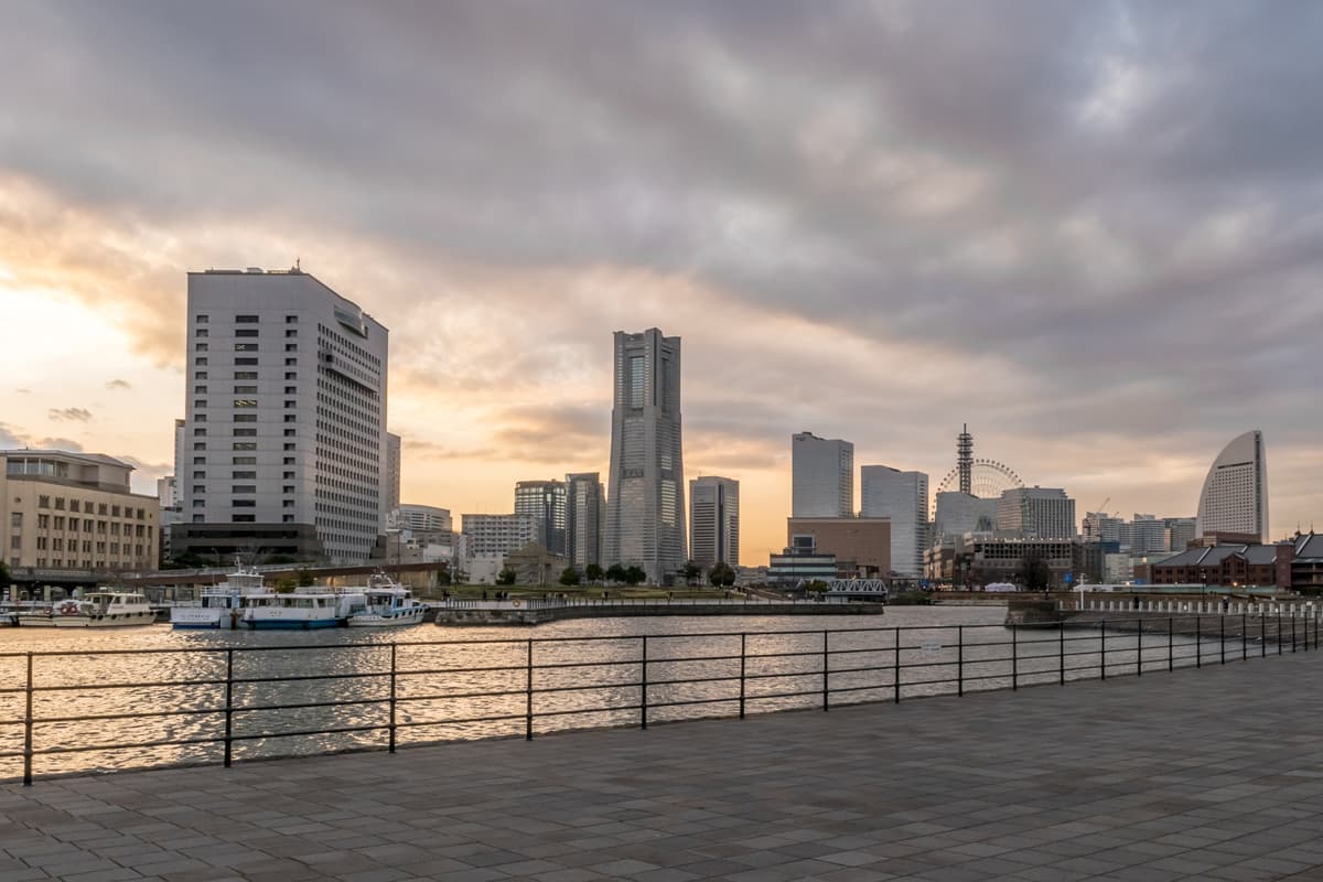 橫濱市實景照（Kevin Phu / CC BY 3.0 / Wikimedia Commons）