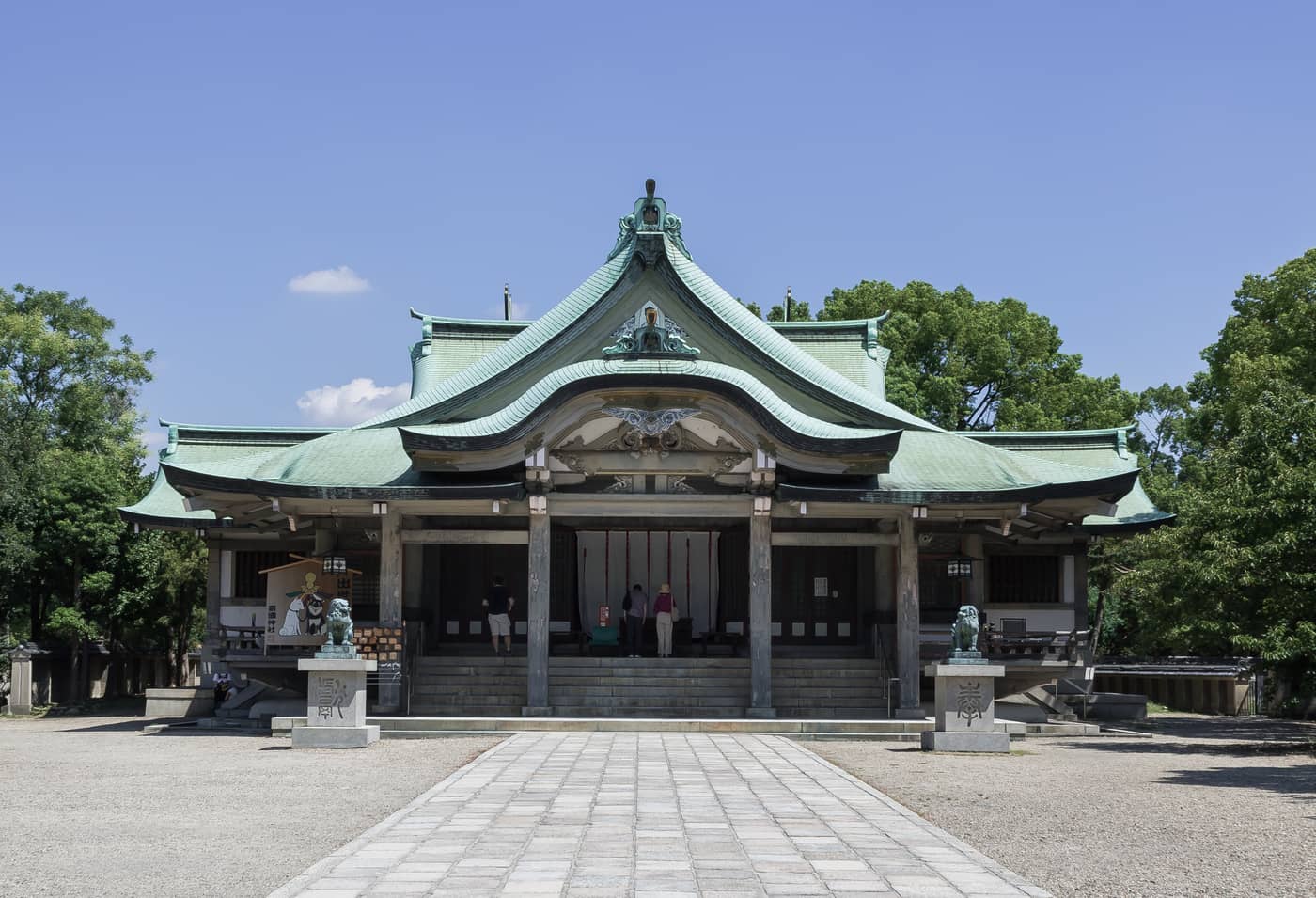 大阪城內豐國神社拜殿與狛犬,祭祀豐臣秀吉